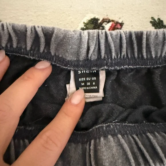 SHEIN Charcoal Gray Women’s Joggers - Picture 2 of 2